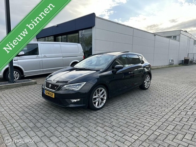 Seat Leon 2.0 TDI FR Dynamic 184PK Panorama Euro 6 Clima !