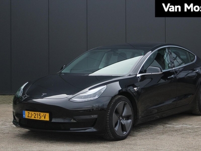 Tesla Model 3 Long Range 350 Pk AWD | Full Map Navigatie | Climate Control | Cruise Control | Zwart Lederen Elektrische Stoelen | Panoramadak | Premium Audio | Voorstoelen en Achterbank Verwarmbaar |