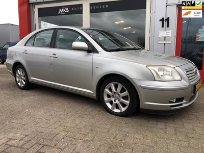 Toyota Avensis 2.2 D-4D Linea Luna Hatchback