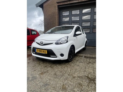 Toyota Aygo 1.0 VVT-i Access Airco/Navi/Led