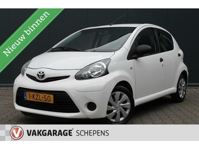 Toyota Aygo 1.0 VVT-i Now 5 Drs Airco Nette staat