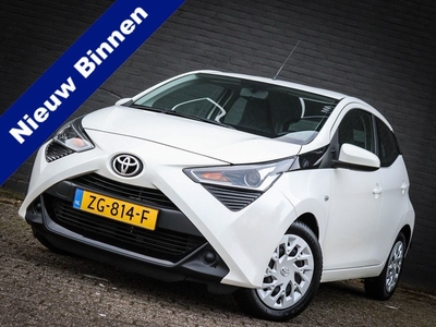 Toyota Aygo 1.0 VVT-i x-play van 14.950 voor 13.950