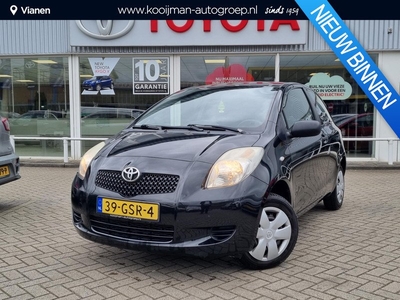 Toyota Yaris 1.0 VVTi +