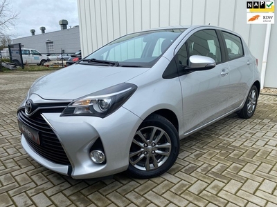 Toyota Yaris 1.3 VVT-i Dynamic / Clima / Cruise / Camera /