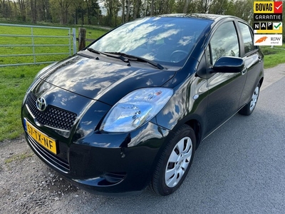 Toyota Yaris 1.3 VVTi Sol keurig onderhouden en pas