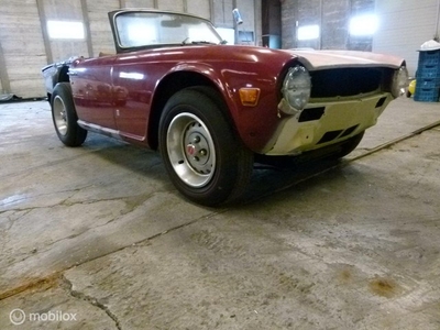 Triumph TR6 (1974) met Amerikaanse papieren