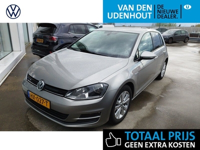 Volkswagen Golf 1.0 TSI 115pk Business Edition Connected / Navigatie / Cruise Control / Parkeersensoren / Trekhaak