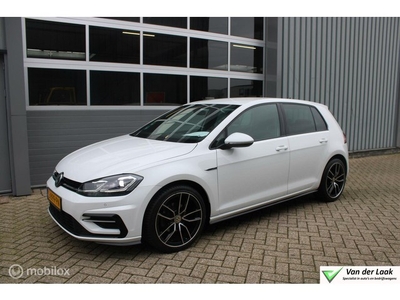 Volkswagen Golf 1.0 TSI Highline R-Line Uitgevoerd