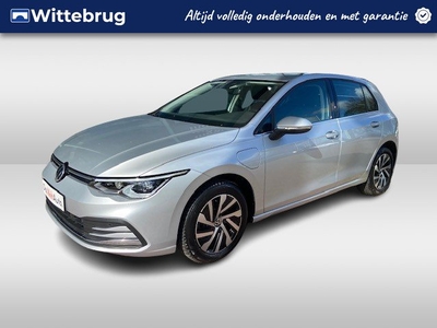 Volkswagen Golf 1.4 eHybrid Style / Navigatie / DAB / Stoelverwarming / Memory Bestuurdersstoel