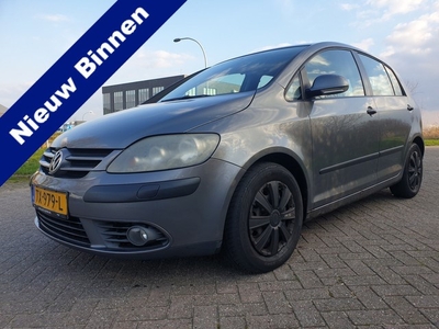 Volkswagen Golf 1.6 Turijn Gebruikerssporen en roest. Rijdt