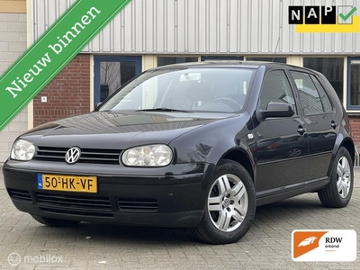 Volkswagen Golf 1.8-20V Turbo Highline 5 drs