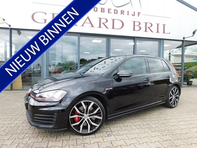 Volkswagen Golf 2.0 TSI GTI /DSG Performance PANO, keyless