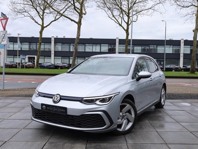 Volkswagen Golf GTE 1.4 eHybrid PHEV 245PK | Achteruitrijcamera | Navi | Stoel&Stuur Verwarming | Carplay | LED