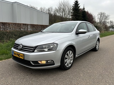 Volkswagen Passat 1.4 TSI Trendline BlueMotion / NAVI /