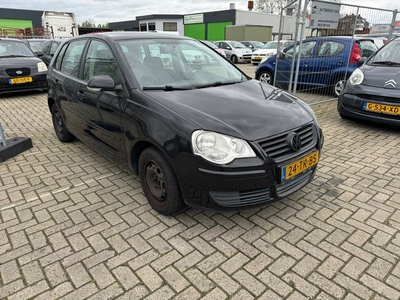 Volkswagen Polo 1.2 Optive 5 deurs Airco