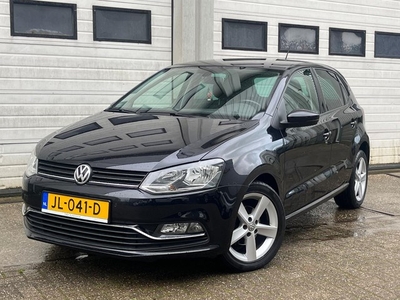 Volkswagen Polo 1.2 TSI Highline / Navi / CarPlay / Trekh.