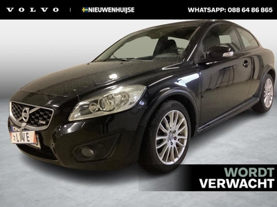 Volvo C30 2.0F Momentum | Bi-Xenon | Stoelverwarming | Spoiler | High Performance audio | Bluetooth |