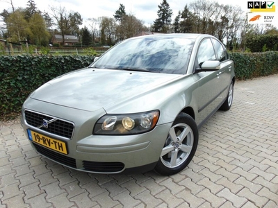 Volvo S40 2.4 Kinetic Automaat , 126.376Km N.A.P , Clima /