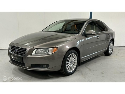 Volvo S80 3.2 Summum LEER / AUTOMAAT / YOUNGTIMER