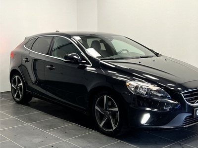 Volvo V40 1.6 T4 R-Design 180pk / Navi / Camera / NL Auto