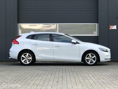 Volvo V40 2.0 D2 Summum Leder Nav Stoelverw Trekhaak