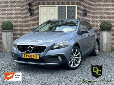 VOLVO V40 Cross Country 2.0 D2 Summum*Facelift *Leder *Trekh