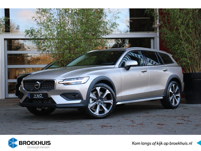 VOLVO V60 Cross Country B5 AWD Mild Hybrid Ultimate | Massage | Stoelventilatie | Schuifdak | Head-up | Adaptive Cruise | 20