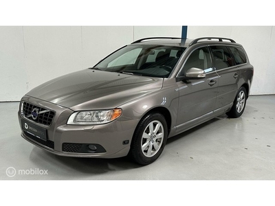 Volvo V70 2.5T Momentum BI-FUEL / AUTOMAAT