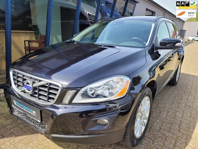 Volvo XC60 2.4 D5 AWD Momentum LEER / NAVI / YOUNGTIMER