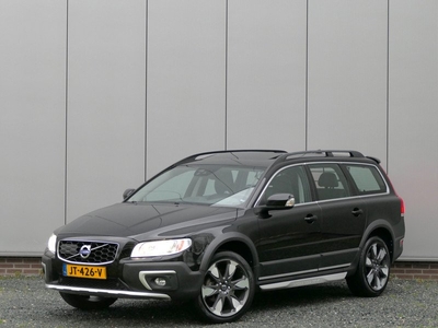 Volvo XC70 T5 FWD Polar+ 12 MND garantie Schuifdak / Standkachel / Trekhaak