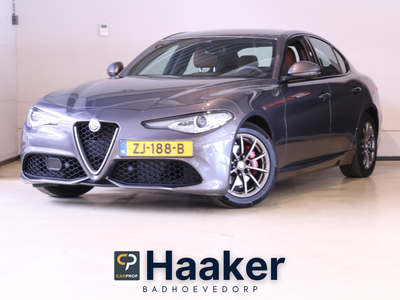 ALFA ROMEO GIULIA 2.0T 200pk | VELOCE IN- EN EXTERIEUR