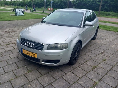 Audi A3 1.6 Attraction