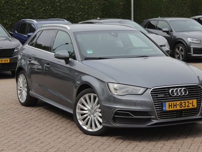 Audi A3 Sportback 1.4 e-tron PHEV Ambition / S-line intr. / Navigatie / 18''/ Parkeerhulp achter / Cruise Control