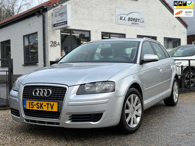 Audi A3 Sportback 1.6 Attraction Automaat,Cruise,clima.