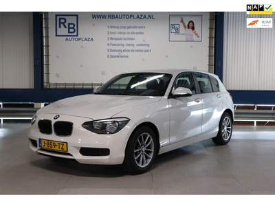 BMW 1-serie 116i Nav + Stoelverwarming + Velg ! ! !