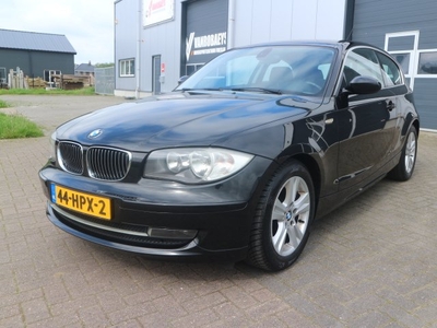 BMW 1-serie 118i Business Line zeer nette auto