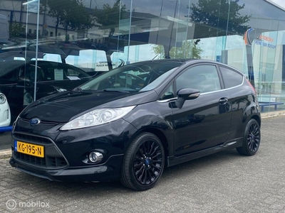 Ford Fiesta 1.4 Titanium. sport Leer