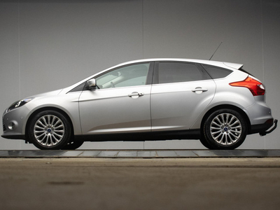 Ford Focus 1.0 EcoBoost Sport (NAVIGATIE,LED,CRUISE,AIRCO,ELECTRISCH PAKKET,GETINT,LM VELGEN,PDC,TREKHAAK,NETTESTAAT)