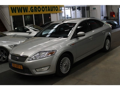 Ford Mondeo 2.0-16V Limited Dealer onderhouden, Airco