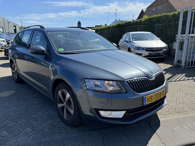 Škoda Octavia Combi 1.6 TDI Greenline Ambition Businessline clima/navi/camera