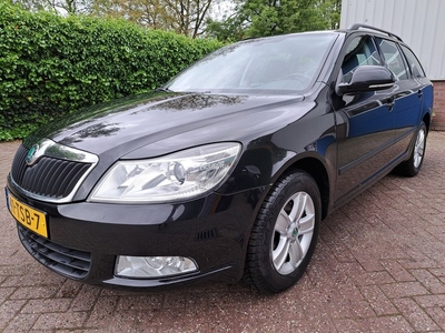 Škoda Octavia Combi 1.6 TDI Greentech Ambition Business