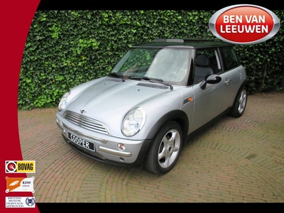 MINI Cooper 1.6 Chili R50 NL-auto, Pano.dak, cruise control, airco en 16