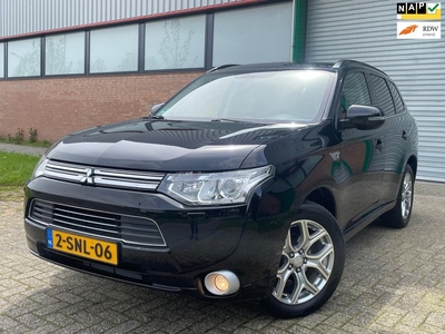 Mitsubishi Outlander 2.0 PHEV Hybride Pano Navi Trekhaak Airco