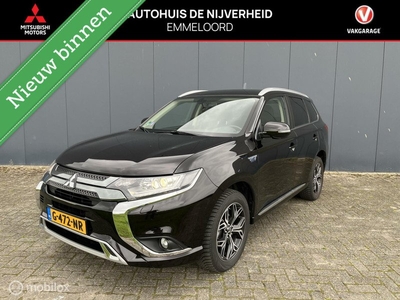 Mitsubishi Outlander 2.4 PHEV pure +