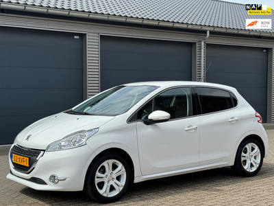 Peugeot 208 1.4 VTi 95 PK GRIFFE, 5 DEURS, LUXE UITVOERING, NL-AUTO NAP