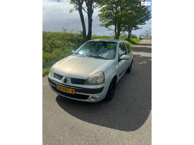 Renault Clio 1.2-16V automaat