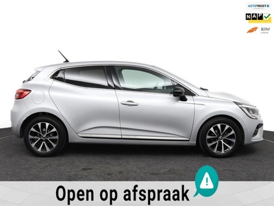 Renault Clio 1.3 TCe Intens AUTOMAAT LEER NAVI CRUISE CLIMA