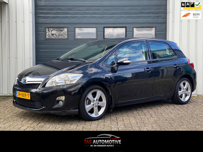 Toyota Auris 1.8 Full Hybrid Dynamic AUTOMAAT / NAVI / PDC!