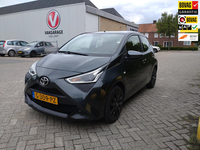 Toyota Aygo 1.0 VVT-i x-play limited|Apple Carplay|Android Auto|Parkeerhulpcamera|NAP km-stand|LM-velgen