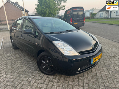 Toyota Prius 1.5 VVT-i Automaat|Navi|Nieuwe ACCU!